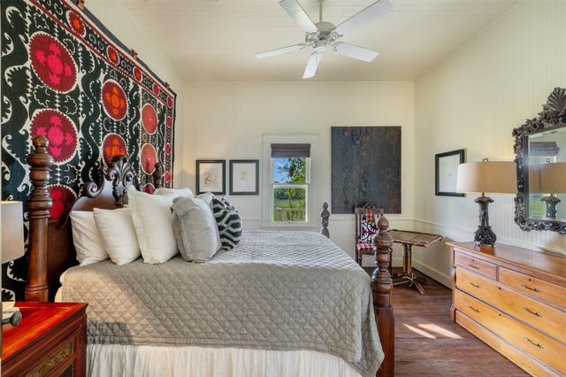 2730 Wunderlich RD, Fayetteville, TX 78940