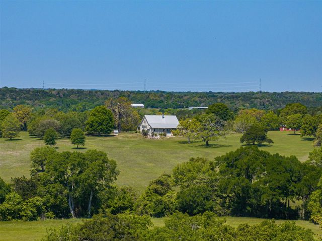 2730 Wunderlich RD, Fayetteville, TX 78940