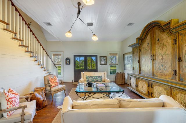 2730 Wunderlich RD, Fayetteville, TX 78940