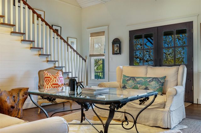 2730 Wunderlich RD, Fayetteville, TX 78940