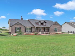 1013 Northern Oaks Court, Springtown, TX 76082