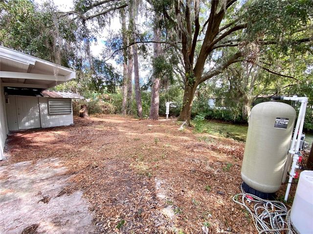 18107 LAKE FRONT DRIVE, Lutz, FL 33548