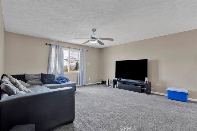 27763 Crestview, Barstow, CA 92311