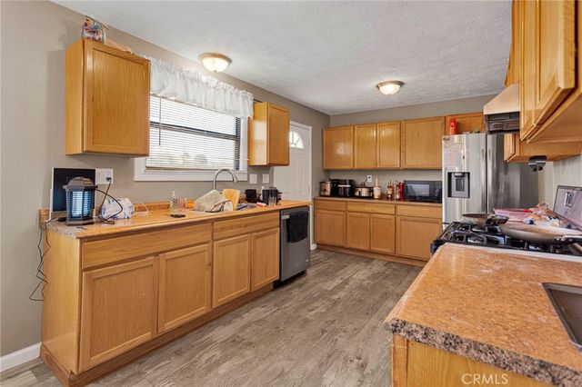 27763 Crestview, Barstow, CA 92311