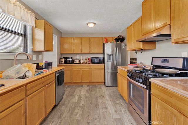 27763 Crestview, Barstow, CA 92311