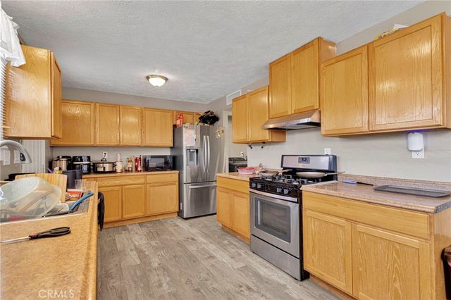 27763 Crestview, Barstow, CA 92311