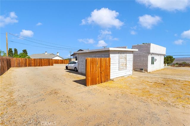 27763 Crestview, Barstow, CA 92311