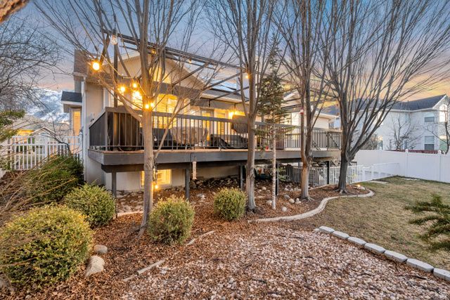 9162 S GLENN ABBEY WAY, Sandy, UT 84093