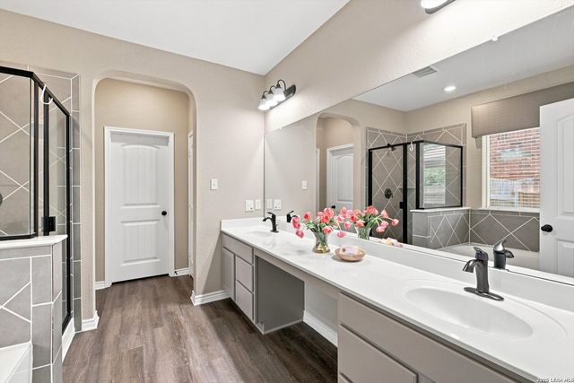 5111 BELLEZA DR, San Antonio, TX 78261