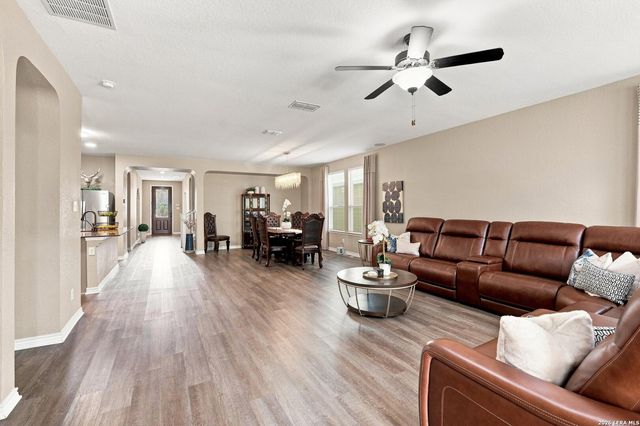 5111 BELLEZA DR, San Antonio, TX 78261