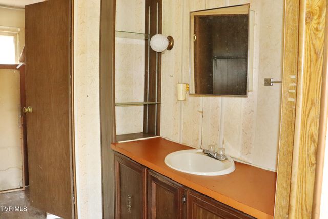 191 Bedrock Drive, Dryden, VA 24243