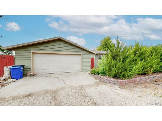 1596 Arapahoe St, Strasburg, CO 80136