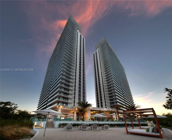16385 Biscayne Blvd 519, North Miami Beach, FL 33160