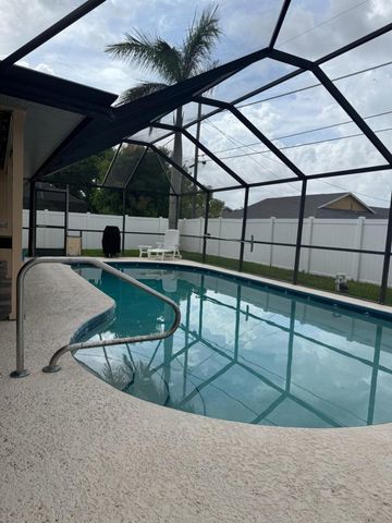 742 SE Whitehurst Avenue, Port St Lucie, FL 34983