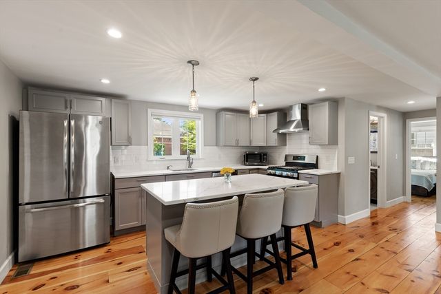 14 Bruce Ln, Wenham, MA 01984