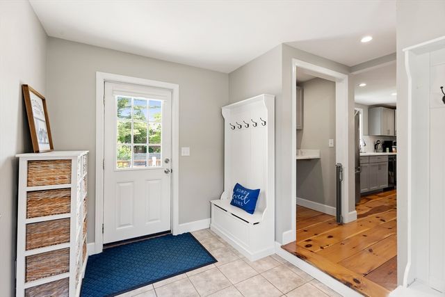 14 Bruce Ln, Wenham, MA 01984