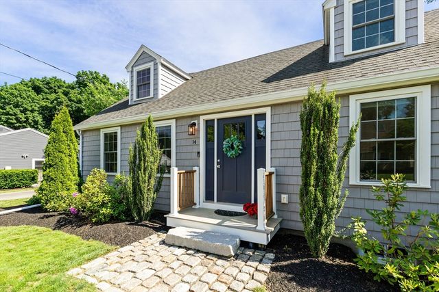 14 Bruce Ln, Wenham, MA 01984