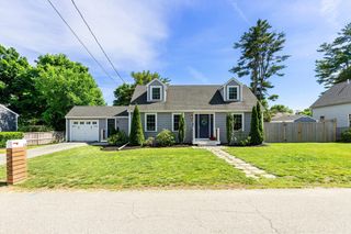 14 Bruce Ln, Wenham, MA 01984