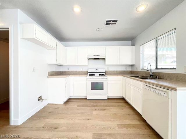 5893 Rainbow Bridge Drive, Las Vegas, NV 89142