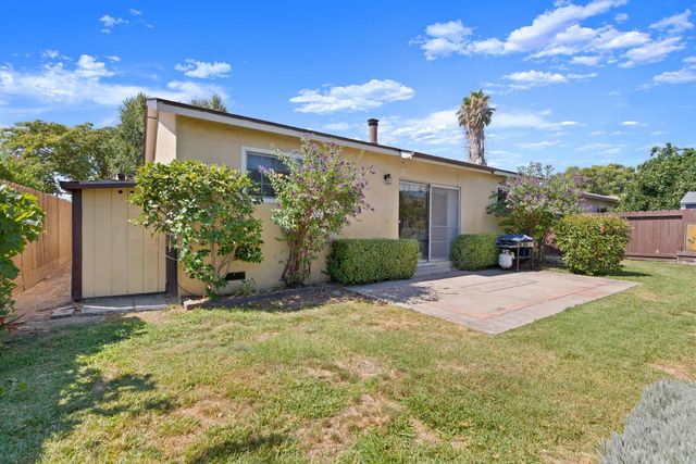 343 Eva Ct, Manteca, CA 95336