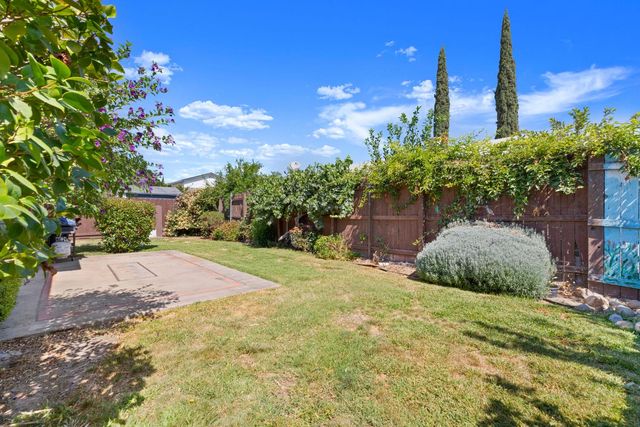 343 Eva Ct, Manteca, CA 95336