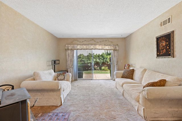 343 Eva Ct, Manteca, CA 95336