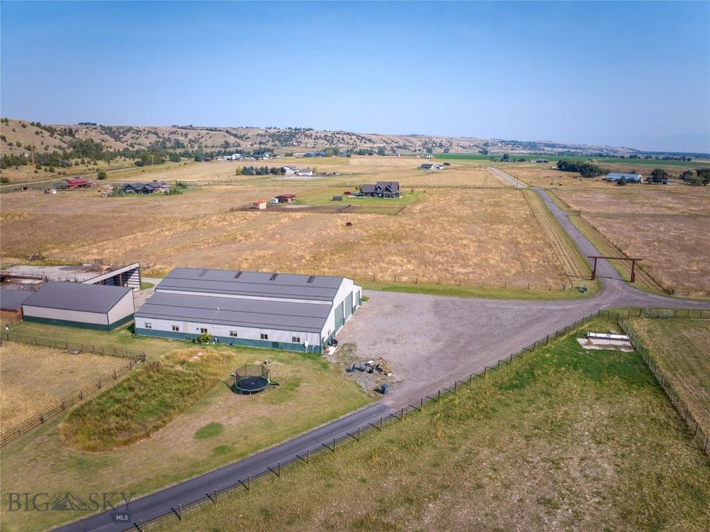 179 Black Dog Road, Gallatin Gateway, MT 59730 photo 13