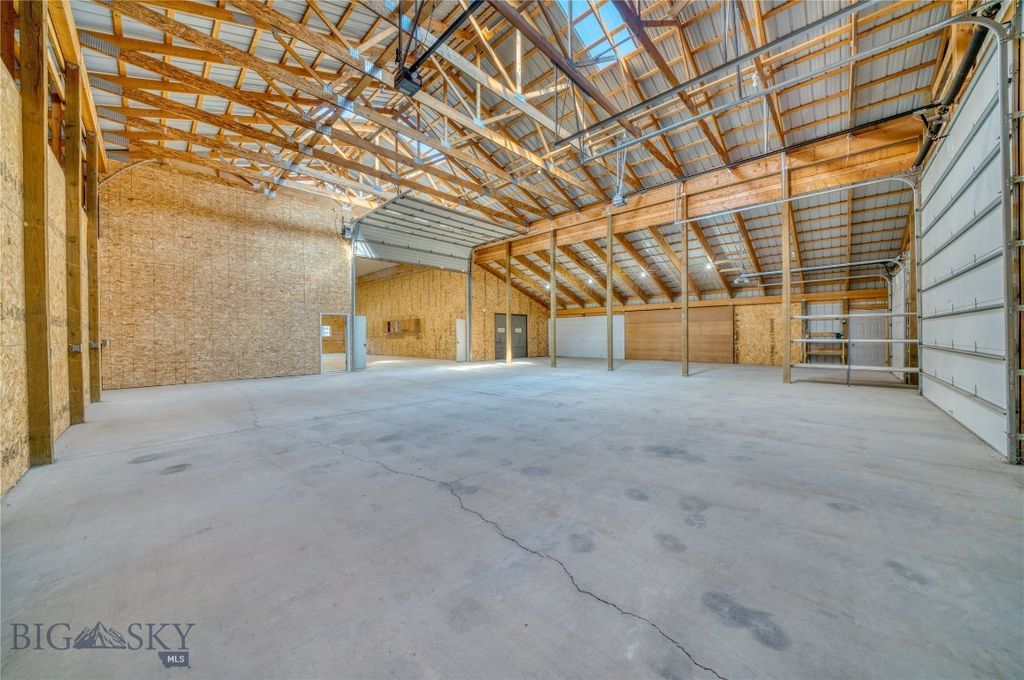 179 Black Dog Road, Gallatin Gateway, MT 59730 photo 5