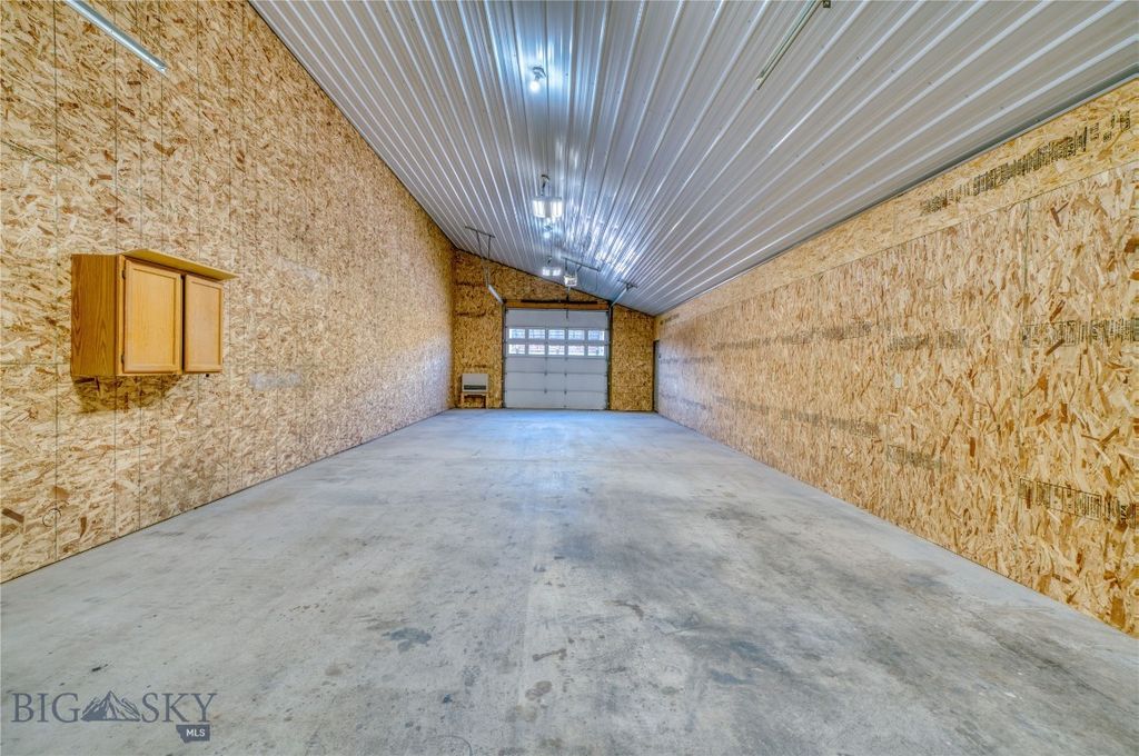 179 Black Dog Road, Gallatin Gateway, MT 59730 photo 8