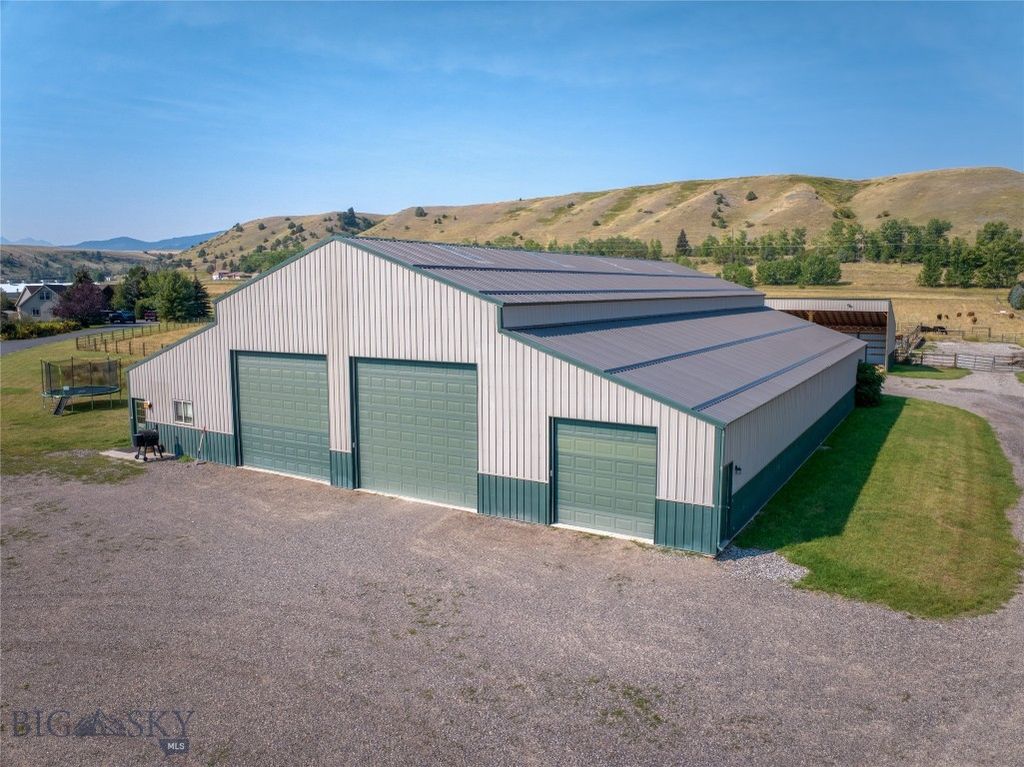 179 Black Dog Road, Gallatin Gateway, MT 59730 photo 9