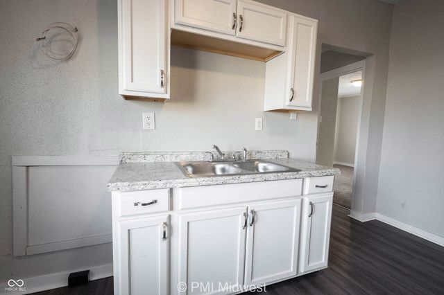 2909 Station Street, Indianapolis, IN 46218