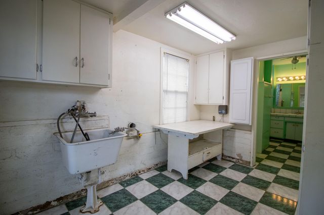 1107 W Westfield Avenue, Porterville, CA 93257