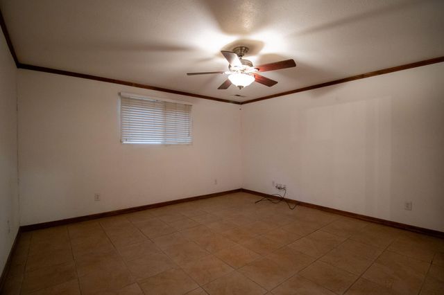 1107 W Westfield Avenue, Porterville, CA 93257