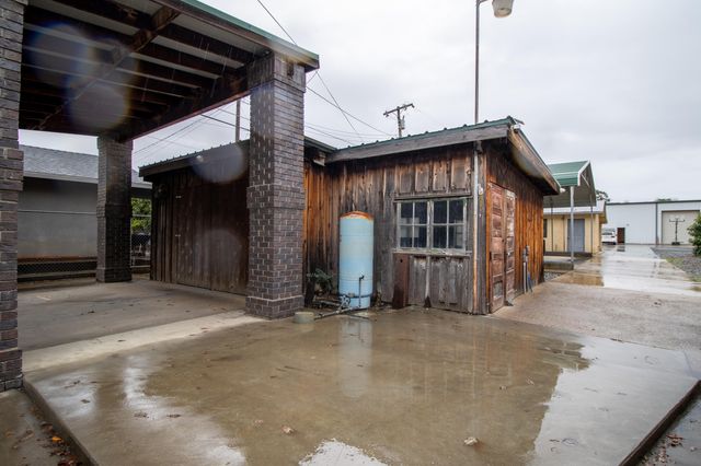 1107 W Westfield Avenue, Porterville, CA 93257