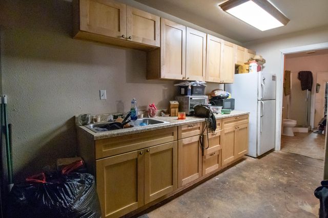 1107 W Westfield Avenue, Porterville, CA 93257