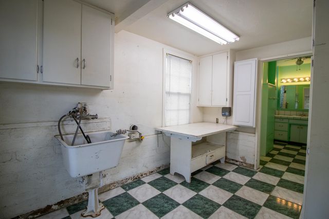 1107 W Westfield Avenue, Porterville, CA 93257