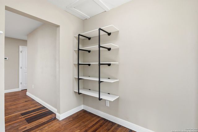 127 Roosevelt Drive, Seguin, TX 78155