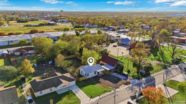 127 Roosevelt Drive, Seguin, TX 78155