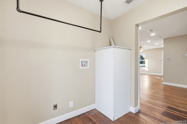 127 Roosevelt Drive, Seguin, TX 78155