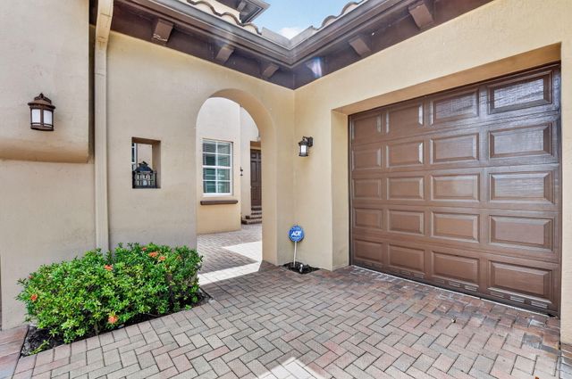10998 NW 78th Place, Parkland, FL 33076