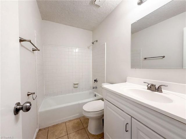 4708 Chaucer Drive, Greensboro, NC 27407