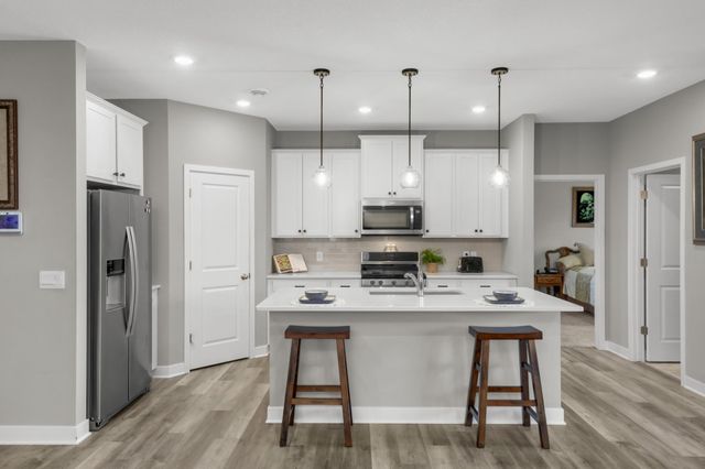 13626 Applewood Trail, Rosemount, MN 55068