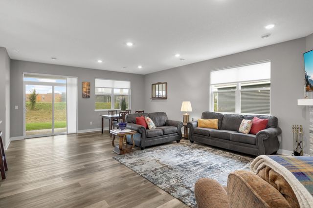 13626 Applewood Trail, Rosemount, MN 55068
