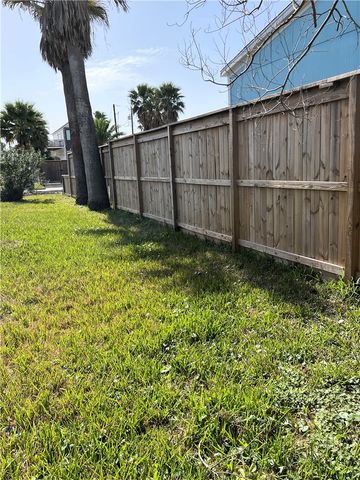 1510 Whispering Sands St, Port Aransas, TX 78373