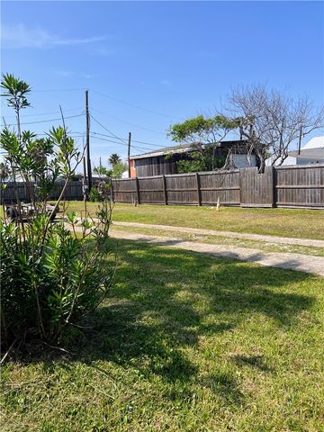 1510 Whispering Sands St, Port Aransas, TX 78373