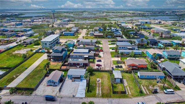 1510 Whispering Sands St, Port Aransas, TX 78373