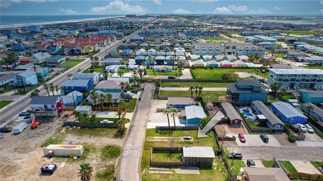 1510 Whispering Sands St, Port Aransas, TX 78373