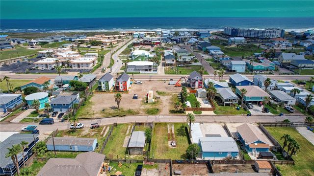 1510 Whispering Sands St, Port Aransas, TX 78373