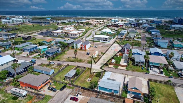 1510 Whispering Sands St, Port Aransas, TX 78373