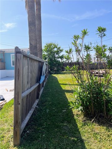 1510 Whispering Sands St, Port Aransas, TX 78373